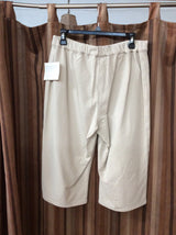 Size Medium ladies stretch khaki CAPRI, NWT, Dream Jeannes by Quacker Factory